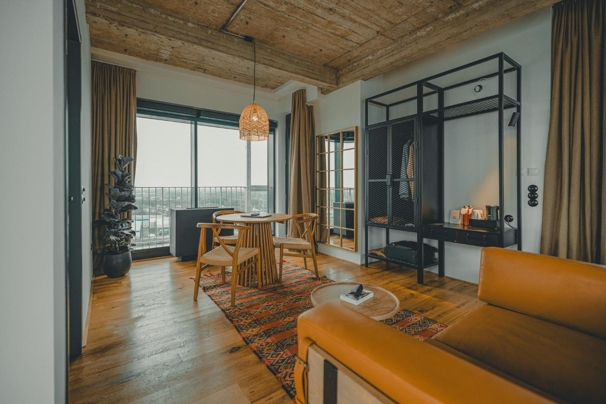 John & Will Silo-hotel By Guldsmeden Brema